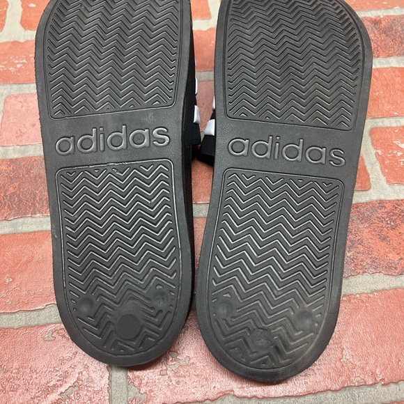 adidas ‘ADILETTE’ Classic Black/White Slide Sandals Men’s Size 11 - Picture 6 of 6